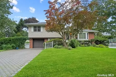 1 Dunford St, Melville, NY 11747