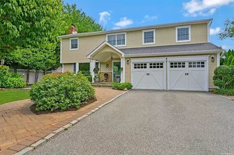 16 Midland St, Cold Spring Harbor, NY 11724