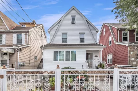 216-10 111th Ave, Queens Village, NY 11429