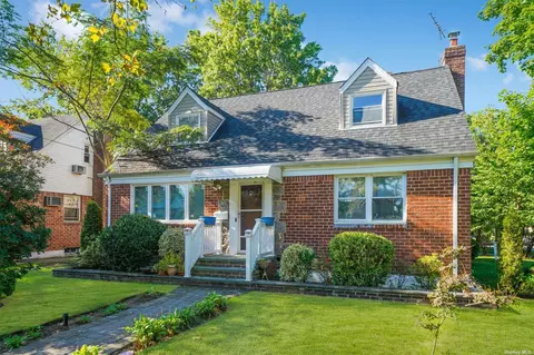 199 Marcus Ave, New Hyde Park, NY 11040