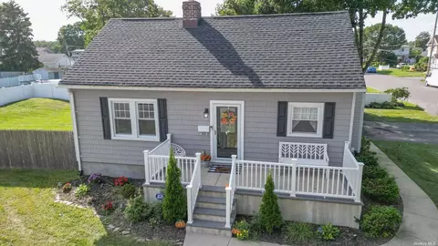 218 Irving Ave, Deer Park, NY 11729