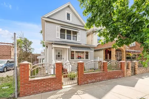 106-41 Sutphin Blvd, Jamaica, NY 11435