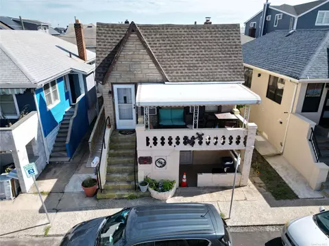 64 Kentucky St, Long Beach, NY 11561