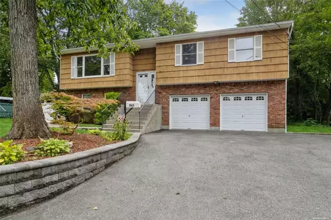 263 Depot Rd, Huntington Station, NY 11746