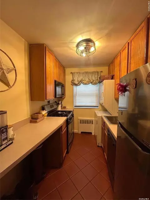 163-74 17 Th Ave #4-120, Whitestone, NY 11357