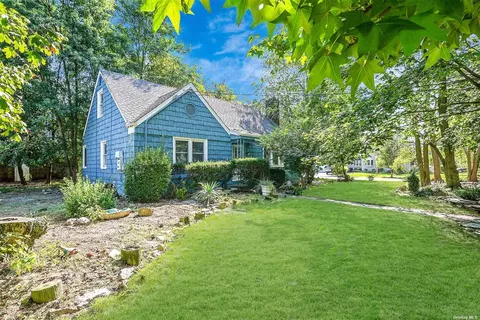 153 Oldfield Ave, Amityville, NY 11701