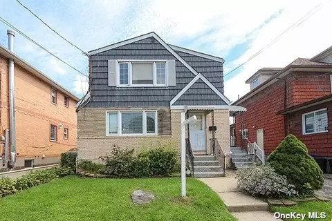62-15 136 St, Flushing, NY 11367