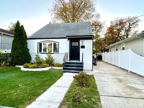 207 Fairview Blvd, Hempstead, NY 11550