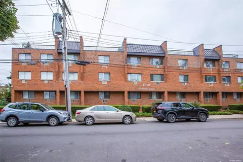 61-36 170th St #3C, Fresh Meadows, NY 11365