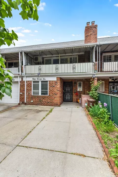 50-22 65th St, Woodside, NY 11377