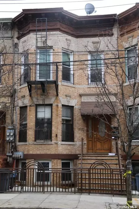 6080 Catalpa, Ridgewood, NY 11385