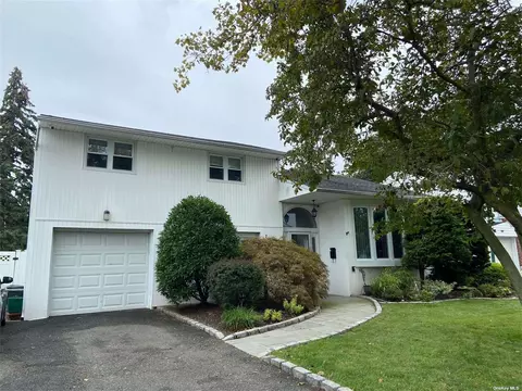 2308 Plymouth Pl, East Meadow, NY 11554