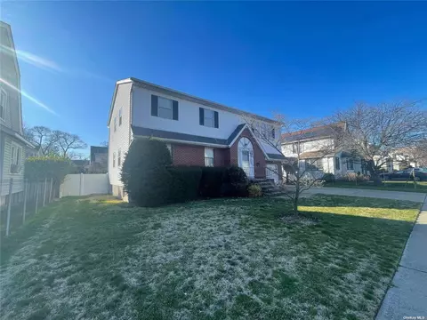 127 Bismark Ave, Valley Stream, NY 11581