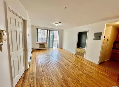 132-37 Pople Ave #5B, Flushing, NY 11355