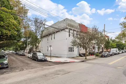 72-50 Cooper Ave, Glendale, NY 11385