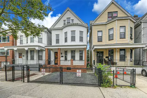 74 E 236th St, Bronx, NY 10470