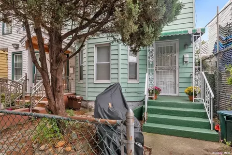 94-14 115th St, South Richmond Hill, NY 11419