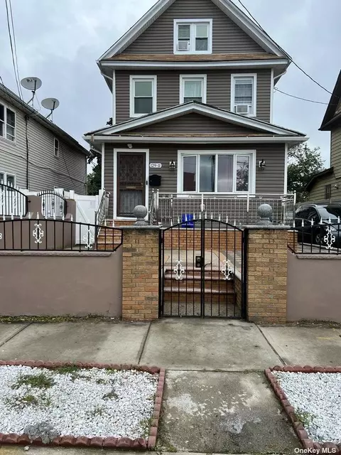 129-11 157th St, Jamaica, NY 11434
