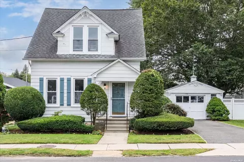 502 Lakeview Ave, Rockville Centre, NY 11570