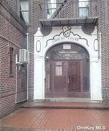 97-52 75th St #B34, Ozone Park, NY 11416