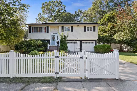 74 Ulster Ave, West Babylon, NY 11704