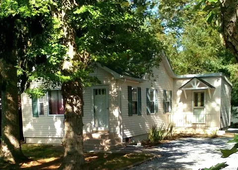 43 Lake Grove Blvd, Centereach, NY 11720