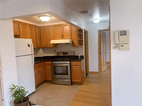 132-37 41st Rd #602, Flushing, NY 11355