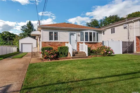 68 Madison St, Massapequa, NY 11758