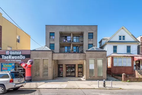 55-36 69th Pl #R5, Maspeth, NY 11378