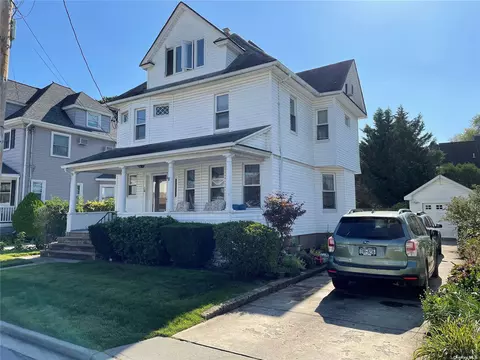 18 Scott Pl, Rockville Centre, NY 11570