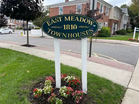 1810 Front St #18, East Meadow, NY 11554
