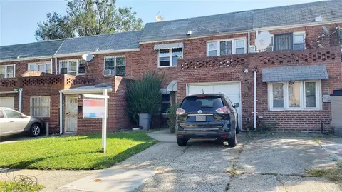 25-23 120th St, Flushing, NY 11354