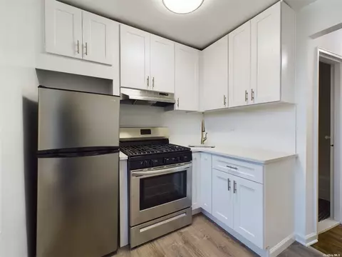 50-22 40th St #3H, Sunnyside, NY 11104