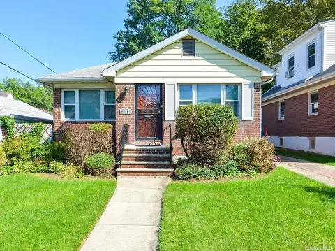 26-11 157 St, Flushing, NY 11354