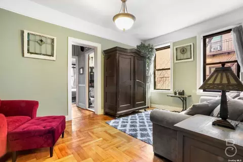 37-16 83rd St #5A, Jackson Heights, NY 11372
