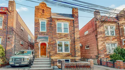 69-10 58th Ave, Maspeth, NY 11378