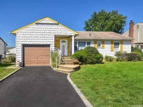2015 S Central Dr, East Meadow, NY 11554