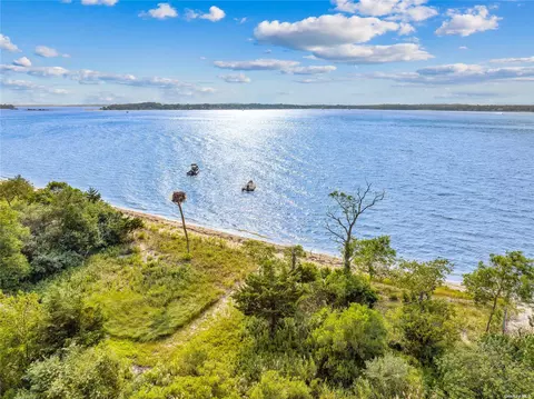 3 Bevan Pl, Shelter Island, NY 11964