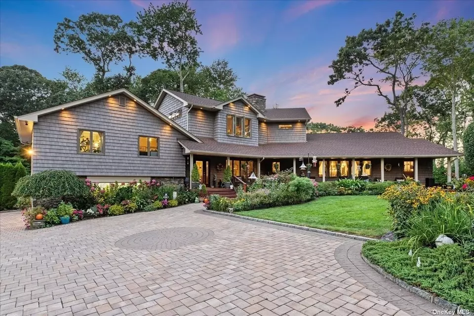 10 Avon Ct, Dix Hills, NY 11746 36 Photos Movoto