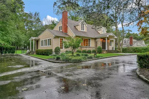 23 Beverly Ct, Northport, NY 11768