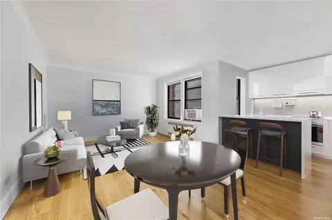 21 Barstow Rd #3-C, Great Neck, NY 11021