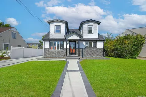 100 Weidner Ave, Oceanside, NY 11572