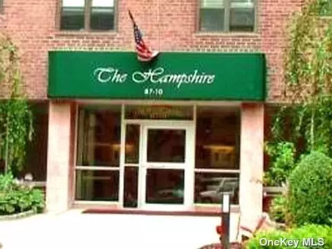 87-10 204th St #B-53, Hollis, NY 11423
