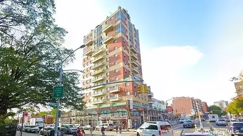 43-18 Main St #5A, Flushing, NY 11355