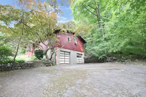 1859 Baldwin Rd, Yorktown, NY 10598