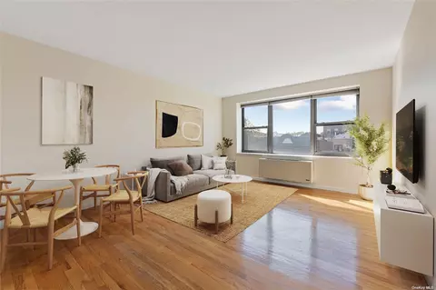 41-02 Queens Blvd #3A, Sunnyside, NY 11104