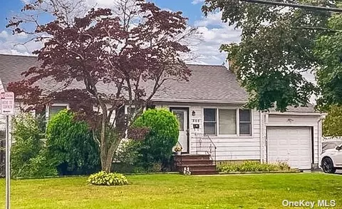 302 Herzel Blvd, West Babylon, NY 11704