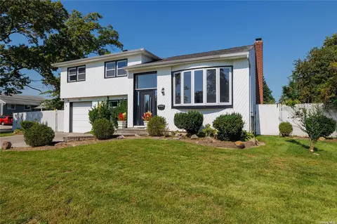 665 Jay Way, Baldwin, NY 11510