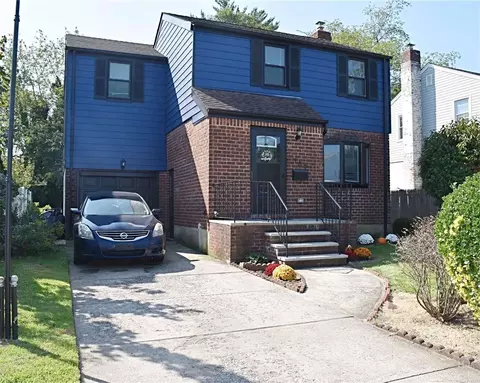 107 Norfeld Blvd, Elmont, NY 11003