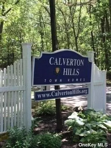202 Hill Cir #202, Calverton, NY 11933